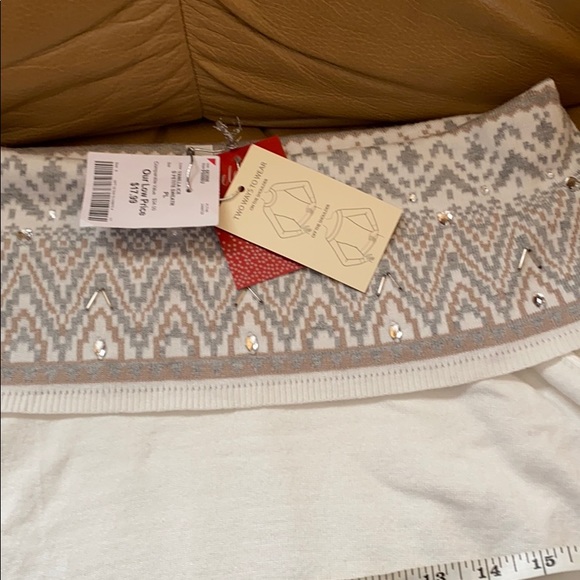 Sweater - Picture 2 of 5